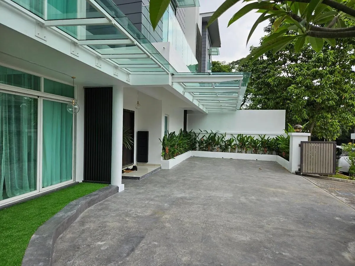 Villa Homescape, Mont Kiara Kuala Lumpur 0*,